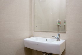 Point Phila Hotel by RedDoorz