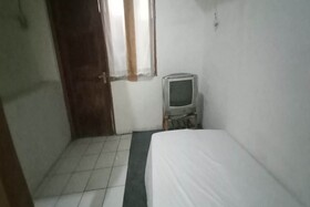 Spot On 93964 Guest House Pak Gatot 3