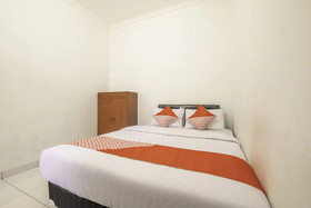 Sutanto Guest House by OYO Rooms