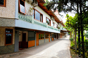 Wismajoglo Hotel by OYO Rooms
