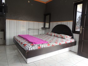 Yonanda Hotel