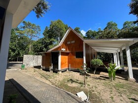 Capital O 92612 Penginapan D'alas Purwo & Beach