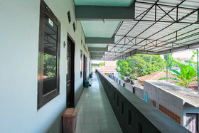 Kost Mittasukha Family by OYO Rooms