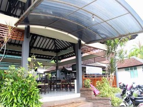 New Surya Hotel