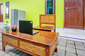 SPOT ON 92673 Gang Songo Syariah Homestay