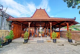 Djoglo Boto Homestay by OYO