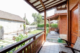 Omah Teras Bata Guesthouse