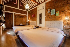 Omah Teras Bata Guesthouse