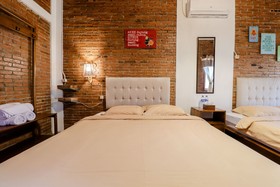 Omah Teras Bata Guesthouse