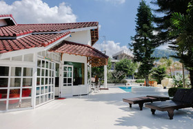 Capital O 802 Omah Londo Hotel & Resort