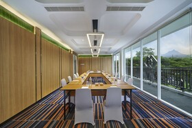 Golden Hill By Golden Tulip