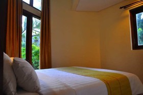 Villa Kamar Klub Bunga Resort
