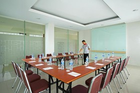 Amaris Hotel Bekasi Barat