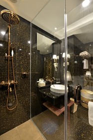 Amaroossa Grande Bekasi