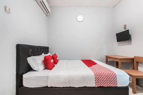 Amira Guest House by OYO Rooms