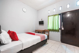Amira Guest House by OYO Rooms