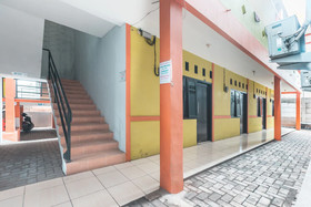 Amira Guest House by OYO Rooms