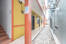 Amira Guest House by OYO Rooms