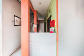 Amira Guest House by OYO Rooms