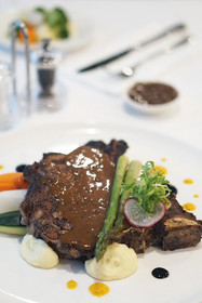 Avenzel Hotel & Convention Cibubur