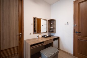 Cove Bening Boutique