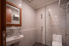 Cove Bening Boutique