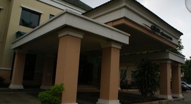 Townhouse OAK Hotel Grand Cikarang