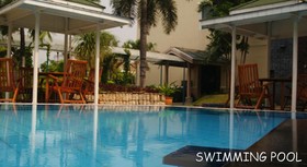 Townhouse OAK Hotel Grand Cikarang