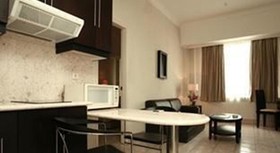 Townhouse OAK Hotel Grand Cikarang
