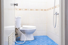 Guest House Kost and Kantin by RedDoorz