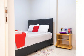 Guest House Kost and Kantin by RedDoorz