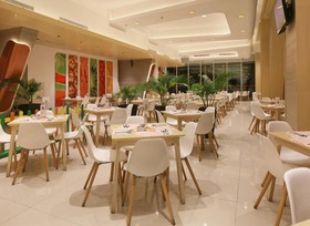 HARRIS Hotel & Conventions Bekasi