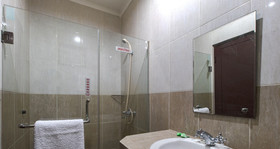Hotel Arjuna Bekasi by ZEN Roms