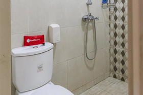 Hotel Danau Indah Utama by RedDoorz