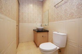 Kingstone Hotel by Airy Rooms