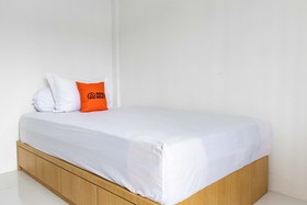 KoolKost Female Syariah near Mitra Keluarga Hospital Bekasi