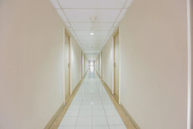 Lauv Room Grand Centerpoint by OYO Rooms