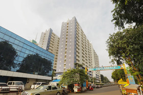 Lauv Room Grand Centerpoint by OYO Rooms