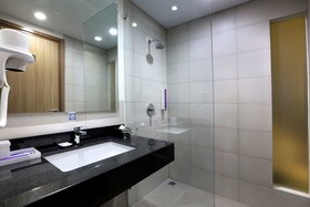 Quest Hotel Cikarang