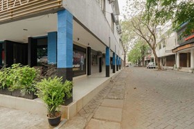 Hotel Addict by RedDoorz