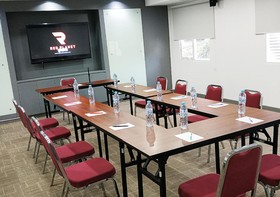 Monoloog Hotel Bekasi