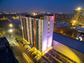 Monoloog Hotel Bekasi