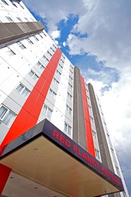 Monoloog Hotel Bekasi