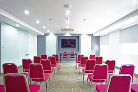 Monoloog Hotel Bekasi