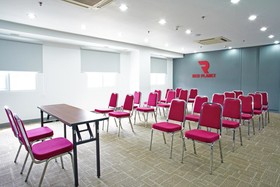 Monoloog Hotel Bekasi