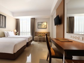 Santika Premiere Kota Harapan Indah