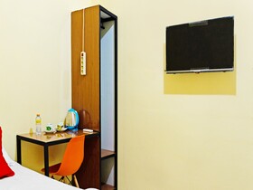 Spot On 91402 Home'59 Tegal Danas