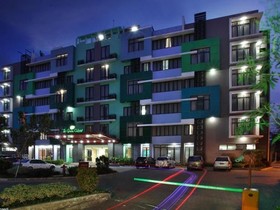 Sans Hotel The Green Bekasi by RedDoorz
