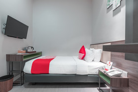 Versa Hotel By OYO Rooms
