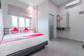 Versa Hotel By OYO Rooms